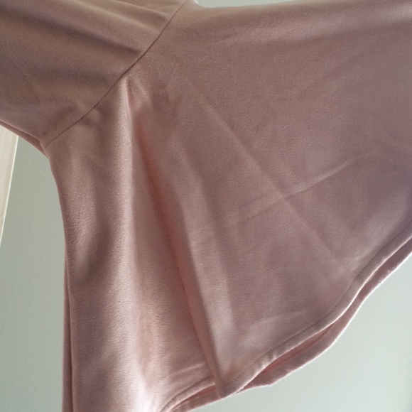 Dillard’s NWT Blush Bell Sleeve Dress - Picture 3 of 8